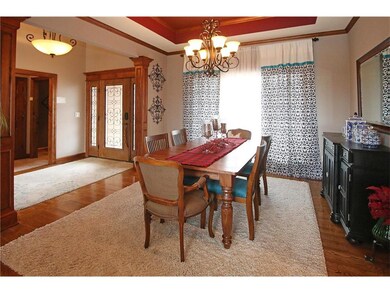 Enter into Open Floorplan: Formal Dining Room conn