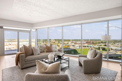 11-web-or-mls-335-bridge-st-nw-907