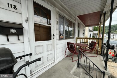 118 E Patterson St, Saint Clair, PA 17970 - photo 3