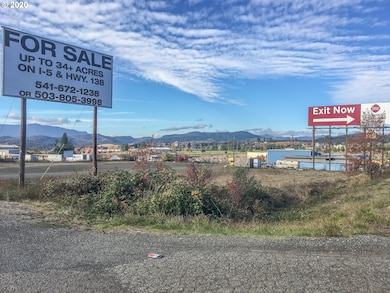 181 SW Hutchins St, Sutherlin, OR 97479 - photo 3