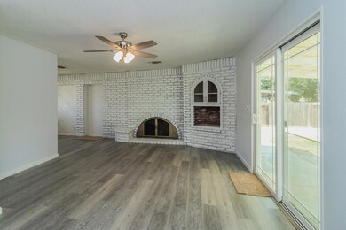091421-1055-Laurel-Ln-Lemoore-CA-03