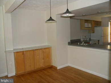 7932 Henslowe Ct, Pasadena, MD 21122 - photo 6