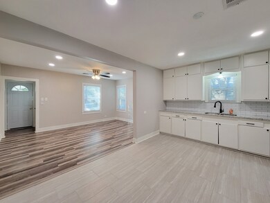 1113 San Jacinto St, Rosenberg, TX 77471 - photo 7