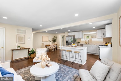 10 Cedar Hill Rd, Brooklyn, MD 21225 - photo 7