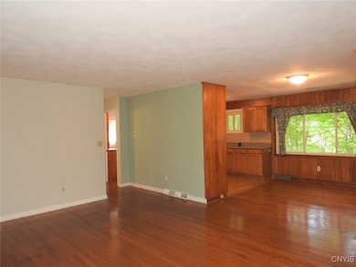 living room/dining room