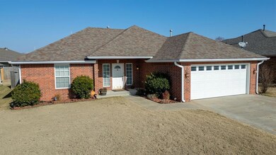 1916 Rain Tree Dr, Shawnee, OK 74804 - photo 2