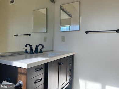 14119 Bowsprit Ln unit 312, Laurel, MD 20707 - photo 6