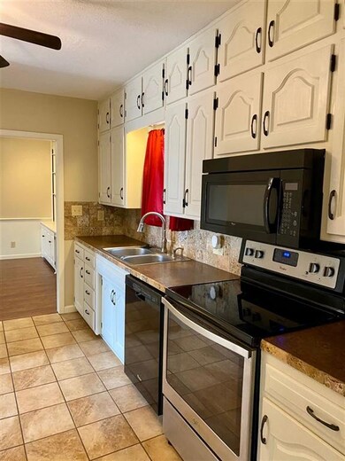 2310 W Broadway Ave, Enid, OK 73703 - photo 4