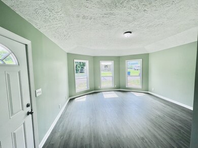 504 Moody St, Shelbyville, TN 37160 - photo 3