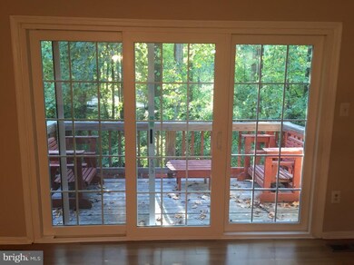 5912 Roberts Common Ct, Burke, VA 22015 - photo 5