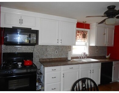 121 Huggins Rd, Rockland, MA 02370 - photo 5