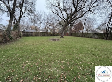 110 N 4th St, Clinton, MO 64735 - photo 5