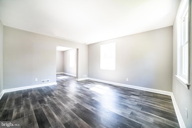 427 S Wickham Rd, Baltimore, MD 21229 - photo 3