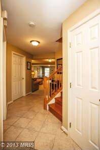 2562 Banshire Dr, Herndon, VA 20171 - photo 6