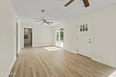 122 Carroll Ave Long Beach008