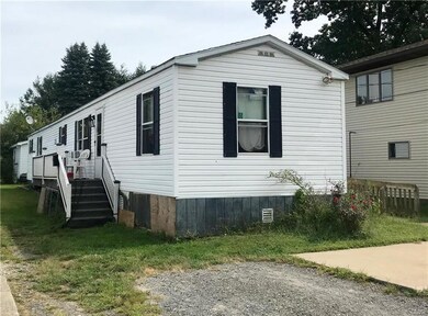 707 Edgebrook Dr, Moosic, PA 18507 - photo 2