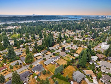 7030 123rd Ave SE, Newcastle, WA 98056 - photo 2