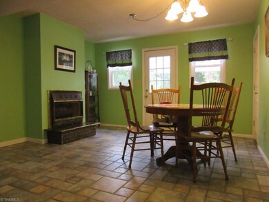 537 Oakdale Rd, Jamestown, NC 27282 - photo 6