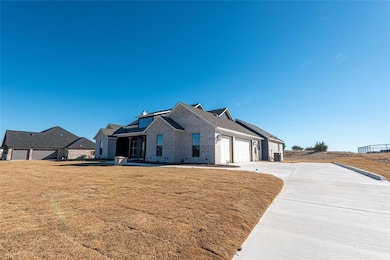 1073 Eagles Bluff Dr, Weatherford, TX 76087 - photo 3