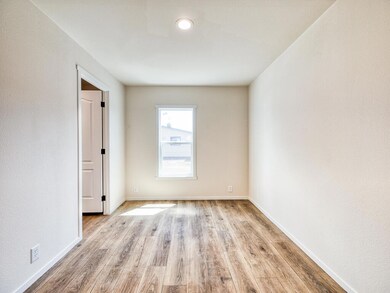 4647 Winter Ave unit SPC 82, Klamath Falls, OR 97603 - photo 7