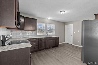 130 E Oak St, Saint Clair, MO 63077 - photo 3