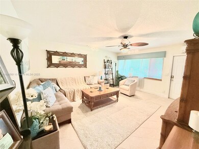3600 Harrison St unit 16B, Hollywood, FL 33021 - photo 6