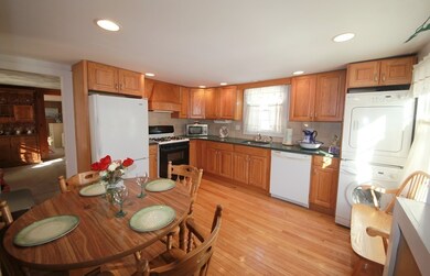 20 Beacon St, Arlington, MA 02474 - photo 5