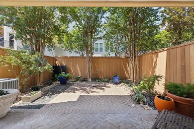 2022 Hazard St, Houston, TX 77019 - photo 2