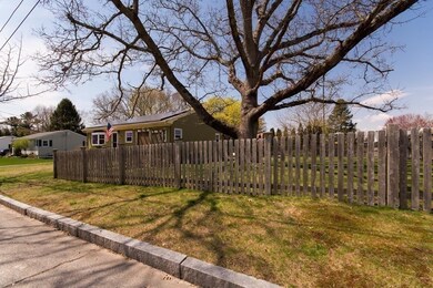 76 Jules St, Fall River, MA 02720 - photo 3