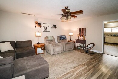Check out the massive furniture.....