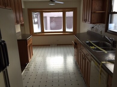 220 S Van Buren St, Batavia, IL 60510 - photo 3