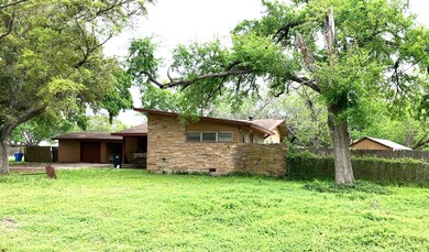 This home has good bones!