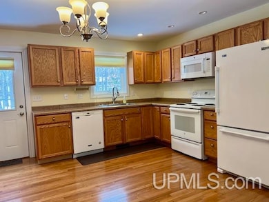 2103 Balsam Ln, Houghton, MI 49931 - photo 5