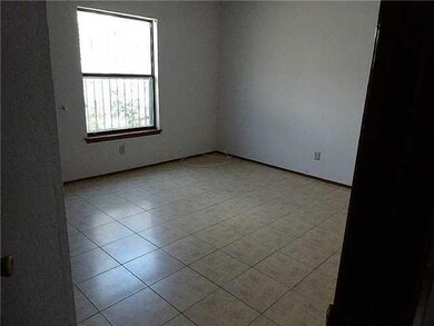 1743 Lomaland Dr unit 1, El Paso, TX 79935 - photo 6