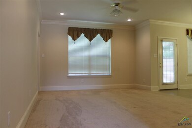 1805 Hollylake Cir, Tyler, TX 75703 - photo 4