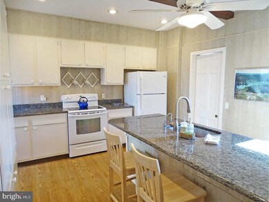 408 Oak Ln, Wayne, PA 19087 - photo 5