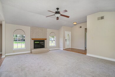 1206 W Castlewood Ave, Friendswood, TX 77546 - photo 5