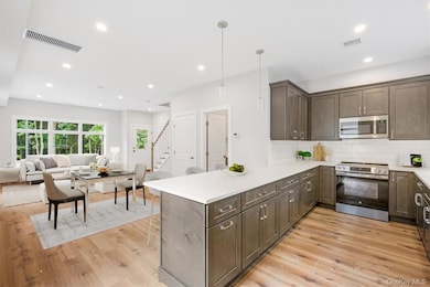 125 Vail Ave unit F, Peekskill, NY 10566 - photo 4