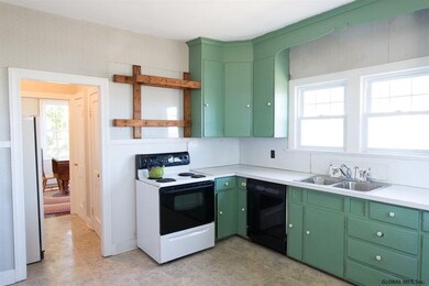 4037 River Rd, Schenectady, NY 12309 - photo 5