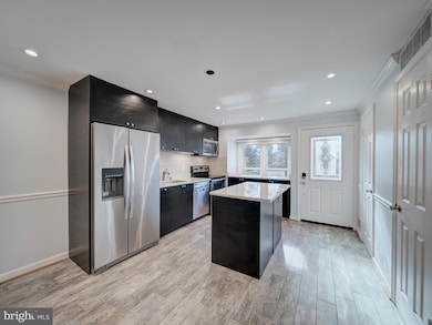 unlisted-address, Alexandria, VA 22310 - photo 4