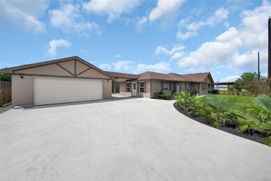 3722 Rest Home Rd, Pearland, TX 77584 - photo 2