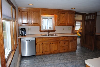 10 Naples St, Milford, MA 01757 - photo 5