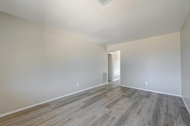 5609 Arthington St, Houston, TX 77053 - photo 7