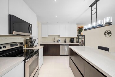 1330 NE 105th St unit 301, Miami Shores, FL 33138 - photo 4