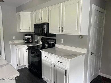 122 A St, Coal Township, PA 17866 - photo 5