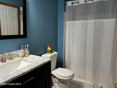 121 Hampton Place Blvd, Troy, NY 12180 - photo 5