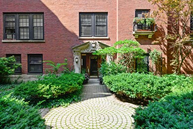 2918 N Pine Grove Ave unit B, Chicago, IL 60657 - photo 3