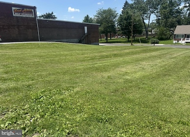 794 Spruce St, Pottstown, PA 19464 - photo 3