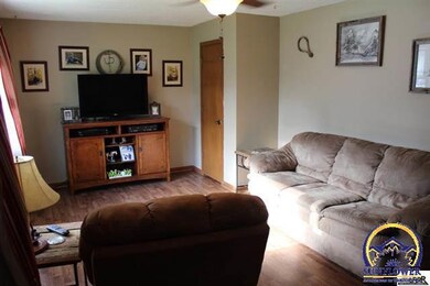 510 Fowler St, Maple Hill, KS 66507 - photo 2