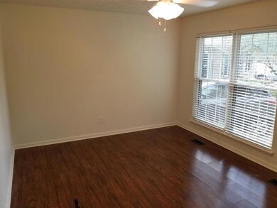 6808 Beackstone Ct, Louisville, KY 40228 - photo 6